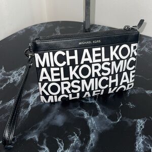MICHAEL KORS BLACK WHITE LARGE LOGO SPORTS WRISTLET CLUTCH AUTHENTIC